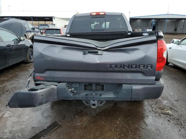 5TFUY5F17JX759471 - 2018 TOYOTA TUNDRA DOUBLE CAB SR/SR5 GRAY photo 6