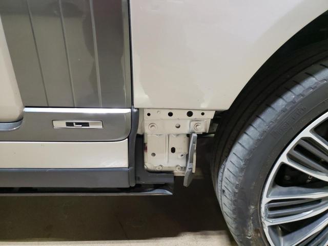 SALGV5SEXMA433226 - 2021 LAND ROVER RANGE ROVE AUTOBIOGRAPHY SILVER photo 14