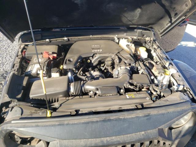 1C4HJXEG1JW248397 - 2018 JEEP WRANGLER U SAHARA BLACK photo 11