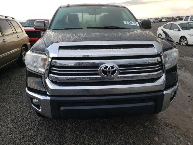 5TFUW5F17HX628377 - 2017 TOYOTA TUNDRA DOUBLE CAB SR/SR5 BLACK photo 5