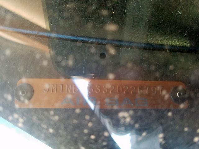 JM1NB353320226797 - 2002 MAZDA MX-5 MIATA BASE  photo 10