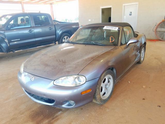 JM1NB353320226797 - 2002 MAZDA MX-5 MIATA BASE  photo 2