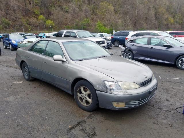 JT8BF28G5W5031419 - 1998 LEXUS ES 300  photo 1