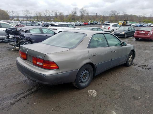 JT8BF28G5W5031419 - 1998 LEXUS ES 300  photo 4