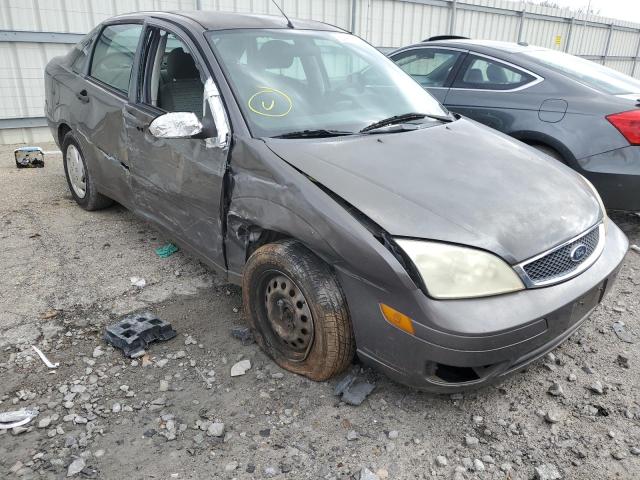 1FAFP34N77W211481 - 2007 FORD FOCUS ZX4 GRAY photo 4