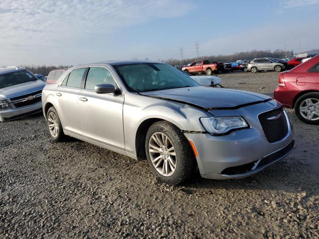 2C3CCAAG3HH661877 - 2017 CHRYSLER 300 LIMITED GRAY photo 4