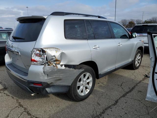 5TDBK3EH4BS072323 - 2011 TOYOTA HIGHLANDER BASE فضي صورة 3