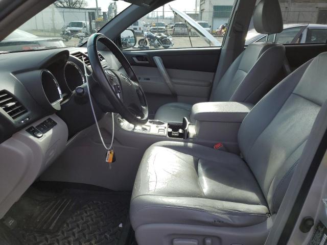 5TDBK3EH4BS072323 - 2011 TOYOTA HIGHLANDER BASE فضي صورة 7