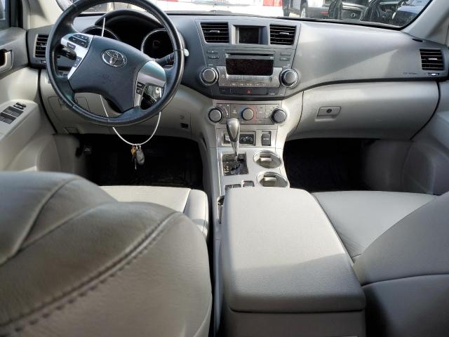 5TDBK3EH4BS072323 - 2011 TOYOTA HIGHLANDER BASE فضي صورة 8