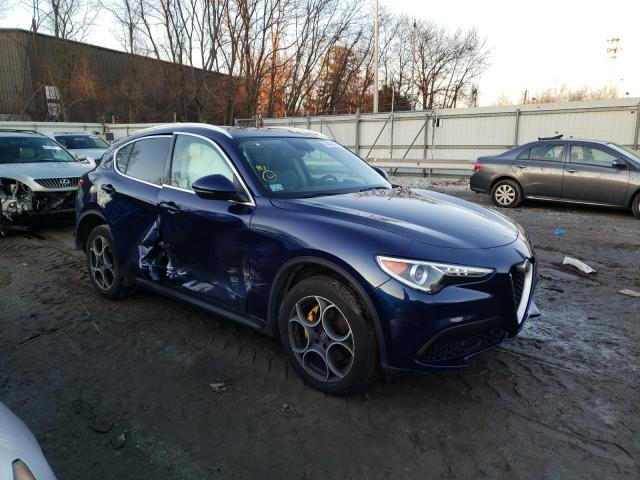 ZASFAKBN0J7B84237 - 2018 ALFA ROMEO STELVIO TI BLUE photo 4