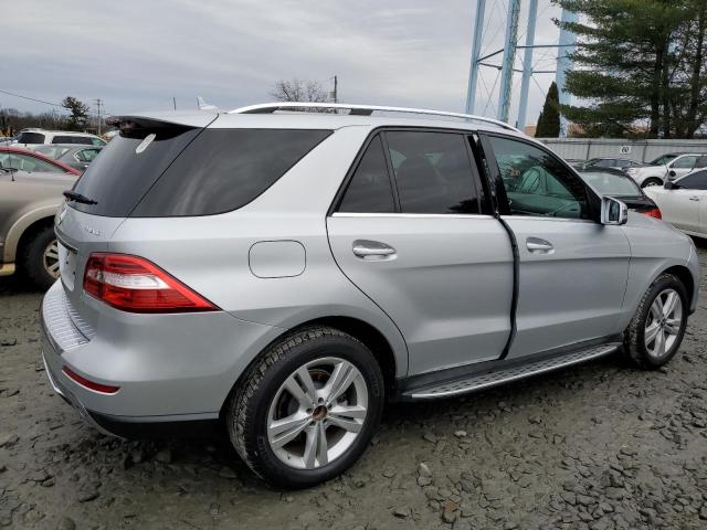 4JGDA5HB4EA393127 - 2014 MERCEDES-BENZ ML 350 4MATIC SILVER photo 3