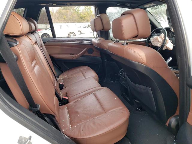 5UXZV8C59BL418944 - 2011 BMW X5 XDRIVE50I WHITE photo 10