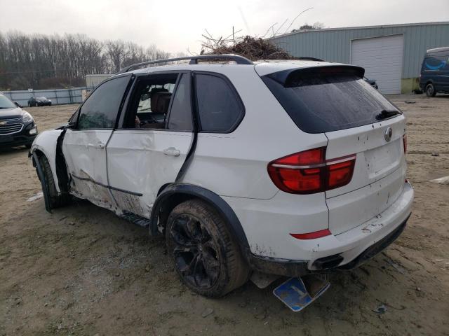 5UXZV8C59BL418944 - 2011 BMW X5 XDRIVE50I WHITE photo 2