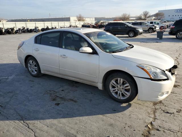 1N4AL2AP8BN507808 - 2011 NISSAN ALTIMA BAS WHITE photo 4