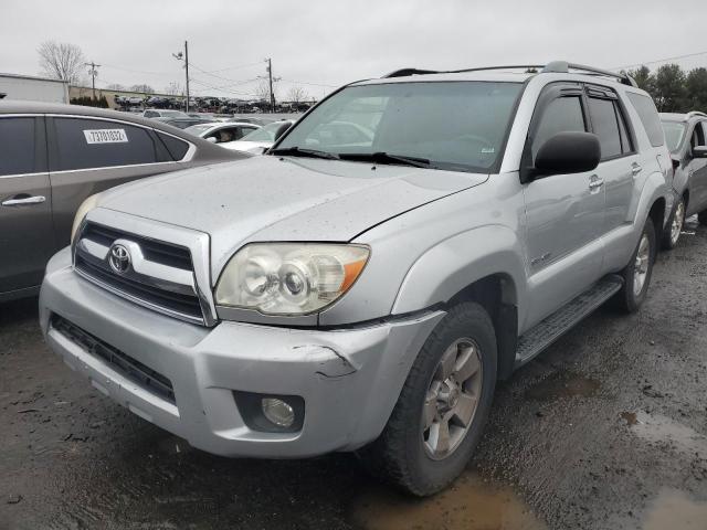 JTEBU14R860090921 - 2006 TOYOTA 4RUNNER SR5 SILVER photo 1