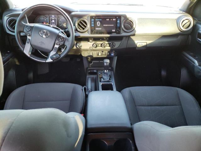 3TMAZ5CN6JM063455 - 2018 TOYOTA TACOMA DOUBLE CAB 棕色 照片 8