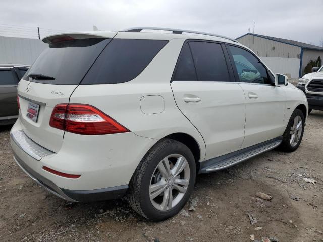 4JGDA5HBXCA021787 - 2012 MERCEDES-BENZ ML 350 4MATIC WHITE photo 3