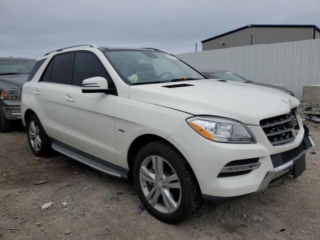4JGDA5HBXCA021787 - 2012 MERCEDES-BENZ ML 350 4MATIC WHITE photo 4