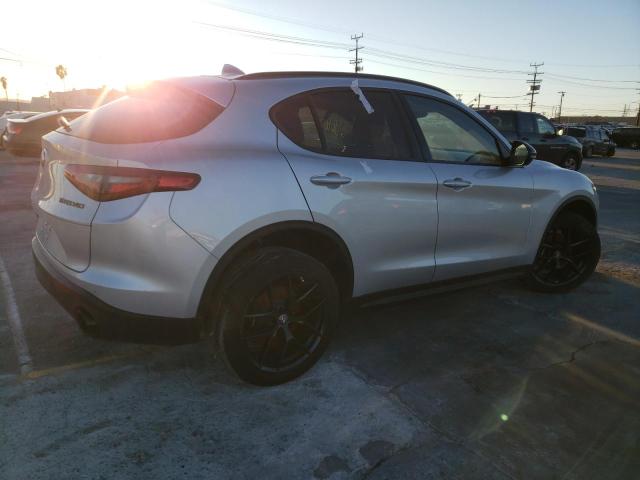 ZASPAJAN8L7C96156 - 2020 ALFA ROMEO STELVIO SILVER photo 3