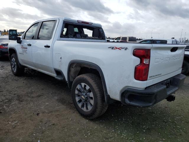 2GC4YMEY0N1226440 - 2022 CHEVROLET SILVERADO K2500 CUSTOM WHITE photo 2