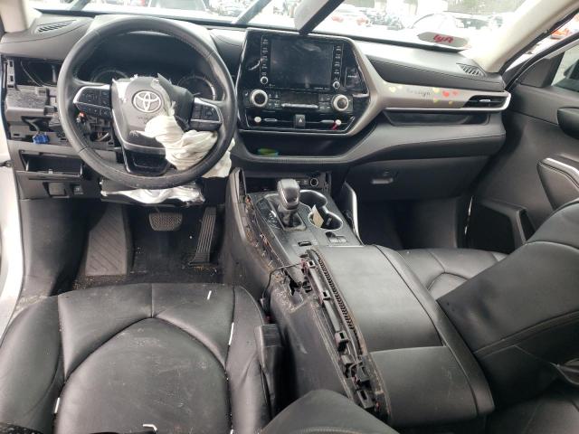 5TDHZRAH6LS506922 - 2020 TOYOTA HIGHLANDER XLE SILVER photo 8