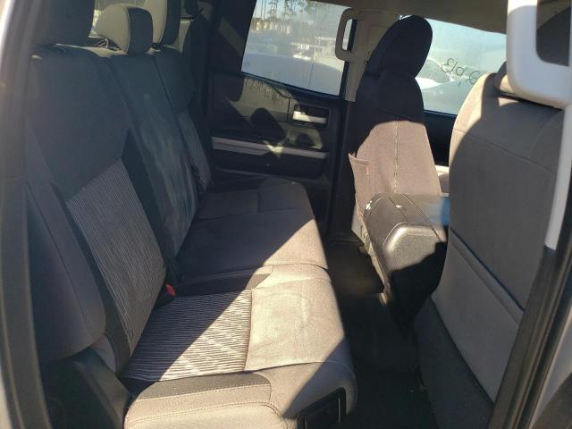 5TFRM5F11EX069853 - 2014 TOYOTA TUNDRA DOUBLE CAB SR/SR5 SILVER photo 10