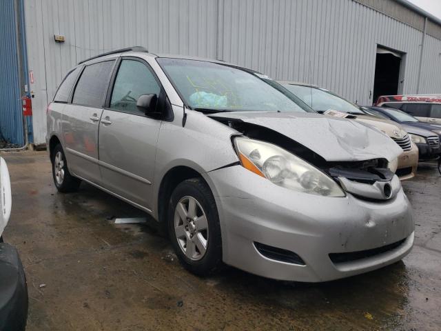 5TDKK4CC5AS314127 - 2010 TOYOTA SIENNA CE SILVER photo 4