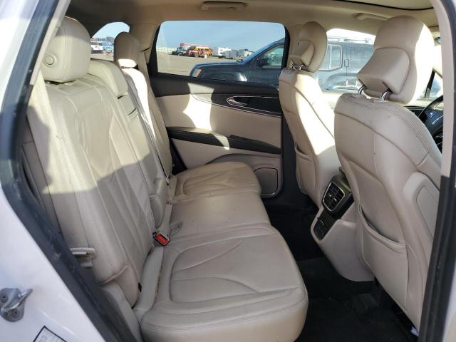 2LMPJ6LR9HBL15432 - 2017 LINCOLN MKX RESERVE Սպիտակ լուսանկար 11