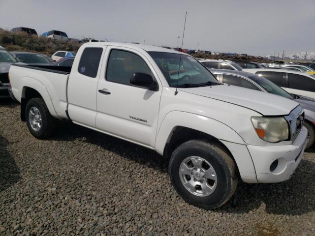 5TEUX42NX8Z513605 - 2008 TOYOTA TACOMA ACCESS CAB WHITE photo 4