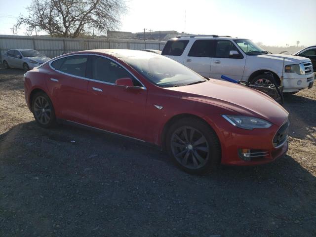 5YJSA1CP0DFP26842 - 2013 TESLA MODEL S Կարմիր լուսանկար 4