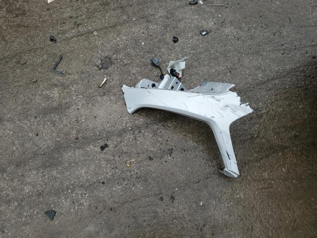 MAJ3S2GE9LC323850 - 2020 FORD ECOSPORT SE SILVER photo 13