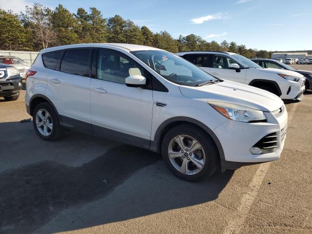 1FMCU0GX0FUA35168 - 2015 FORD ESCAPE SE WHITE photo 4