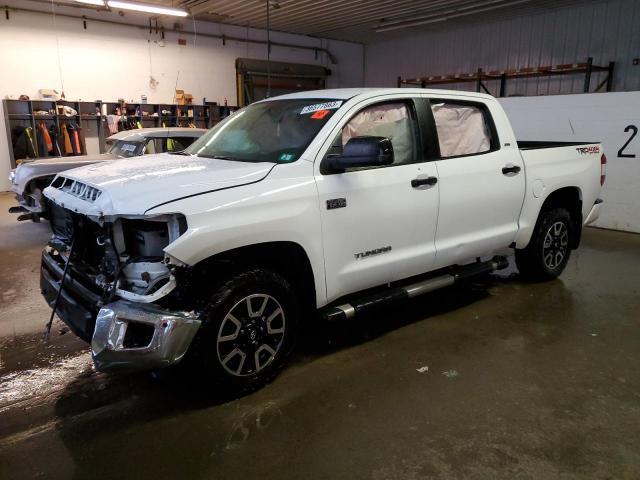 5TFDY5F14HX642862 - 2017 TOYOTA TUNDRA CREWMAX SR5 WHITE photo 1