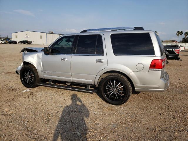 5LMJJ2HT2FEJ10919 - 2015 LINCOLN NAVIGATOR SILVER photo 2