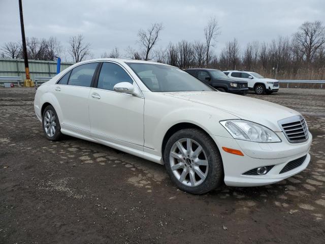 WDDNG86X39A267344 - 2009 MERCEDES-BENZ S 550 4MATIC WHITE photo 4