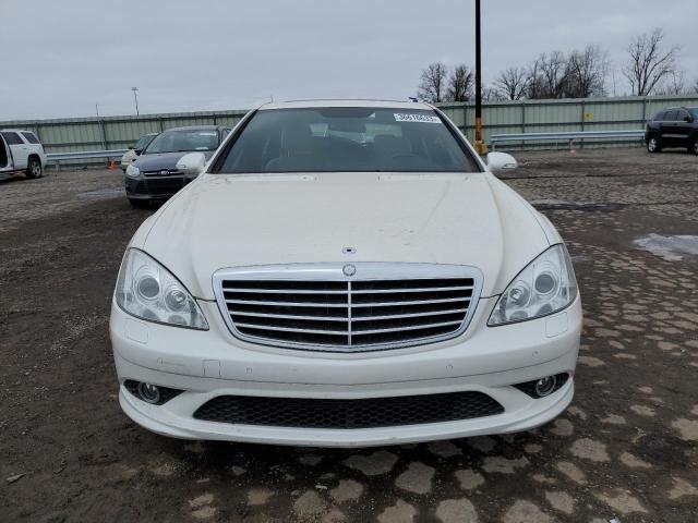 WDDNG86X39A267344 - 2009 MERCEDES-BENZ S 550 4MATIC WHITE photo 5