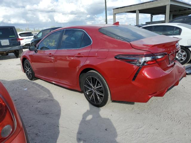4T1G11AK8PU098873 - 2023 TOYOTA CAMRY SE NIGHT SHADE RED photo 2