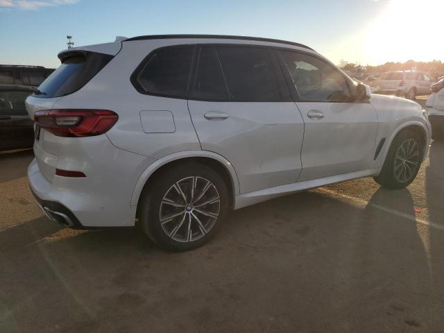 5UXCR6C54KLL12934 - 2019 BMW X5 XDRIVE4 WHITE photo 3