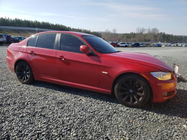 WBAPH7C54BE676915 - 2011 BMW 328 I RED photo 4