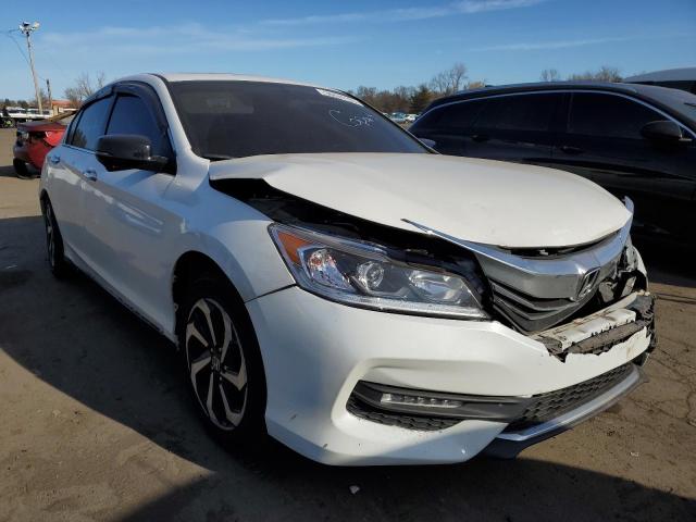 1HGCR2F88HA095183 - 2017 HONDA ACCORD EXL WHITE photo 4