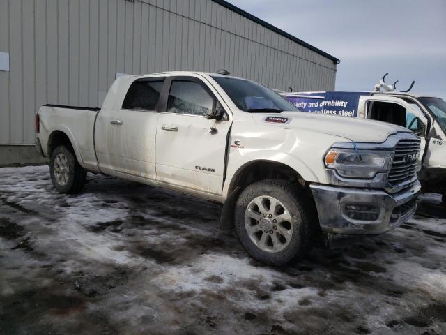 3C63R3ML2NG236622 - 2022 RAM 3500 LARAMIE WHITE photo 4