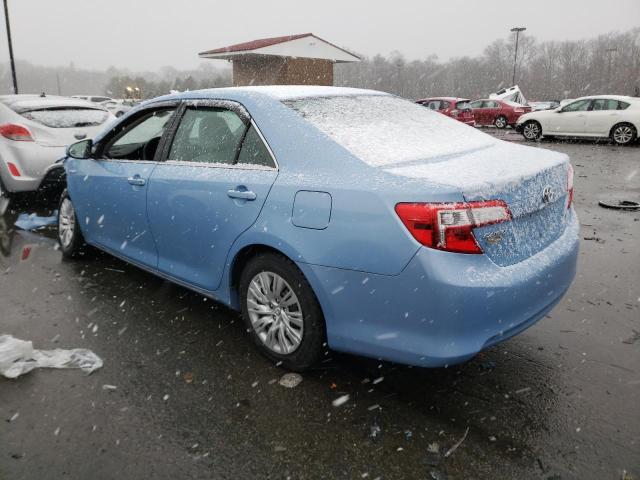 4T1BD1FK0CU055116 - 2012 TOYOTA CAMRY HYBRID BLUE photo 2