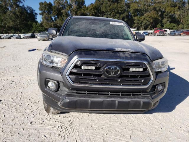 3TMAZ5CN5JM062443 - 2018 TOYOTA TACOMA DOUBLE CAB GRAY photo 5