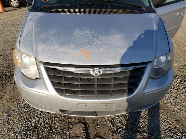 2C4GP54L95R439836 - 2005 CHRYSLER TOWN & COU TOURING ვერცხლისფერი ფოტო 12