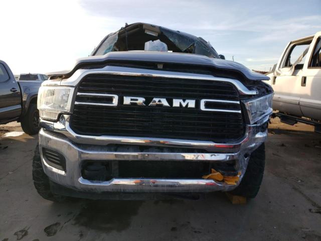 3C6UR5DL1KG680070 - 2019 RAM 2500 BIG HORN GRAY photo 5