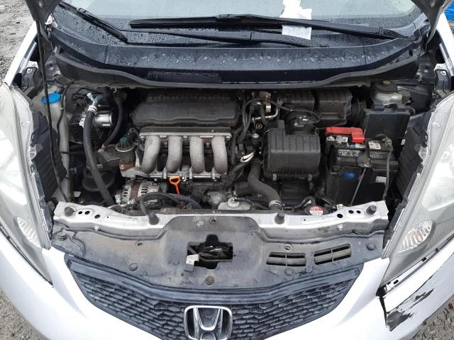 JHMGE8G38DC054342 - 2013 HONDA FIT SILVER photo 11