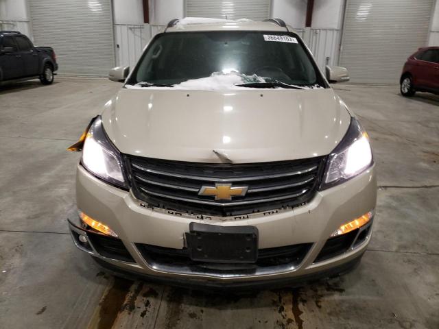 1GNKVHKD3HJ253156 - 2017 CHEVROLET TRAVERSE LT SILVER photo 5