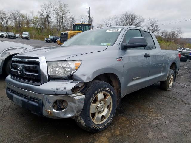 5TFUY5F18DX275765 - 2013 TOYOTA TUNDRA DOUBLE CAB SR5  photo 2