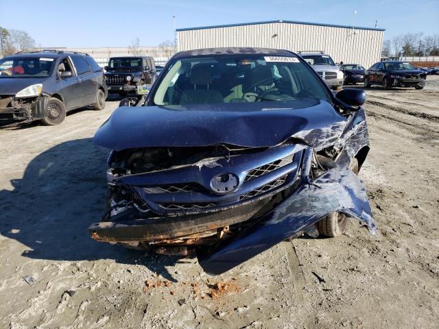 2T1BU4EE3CC884700 - 2012 TOYOTA COROLLA BASE 蓝色 照片 5