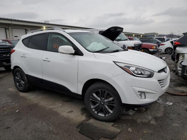 KM8JU3AG6FU082075 - 2015 HYUNDAI TUCSON LIMITED WHITE photo 4